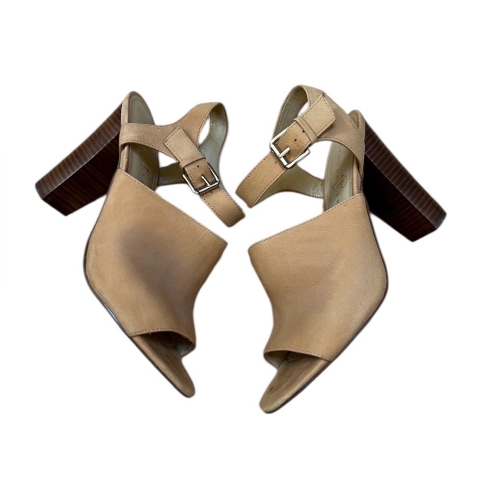 Ivanka Trump Women’s Tan Leather Sandal Heels size 9.5 Fits 8.5 (run small)